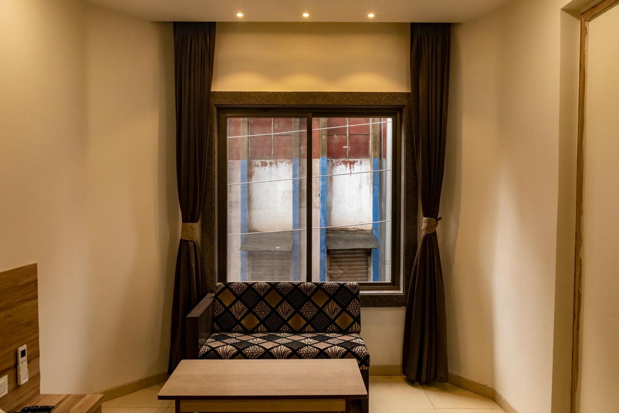 Adarsh Palace Hotel Bhopal Esterno foto