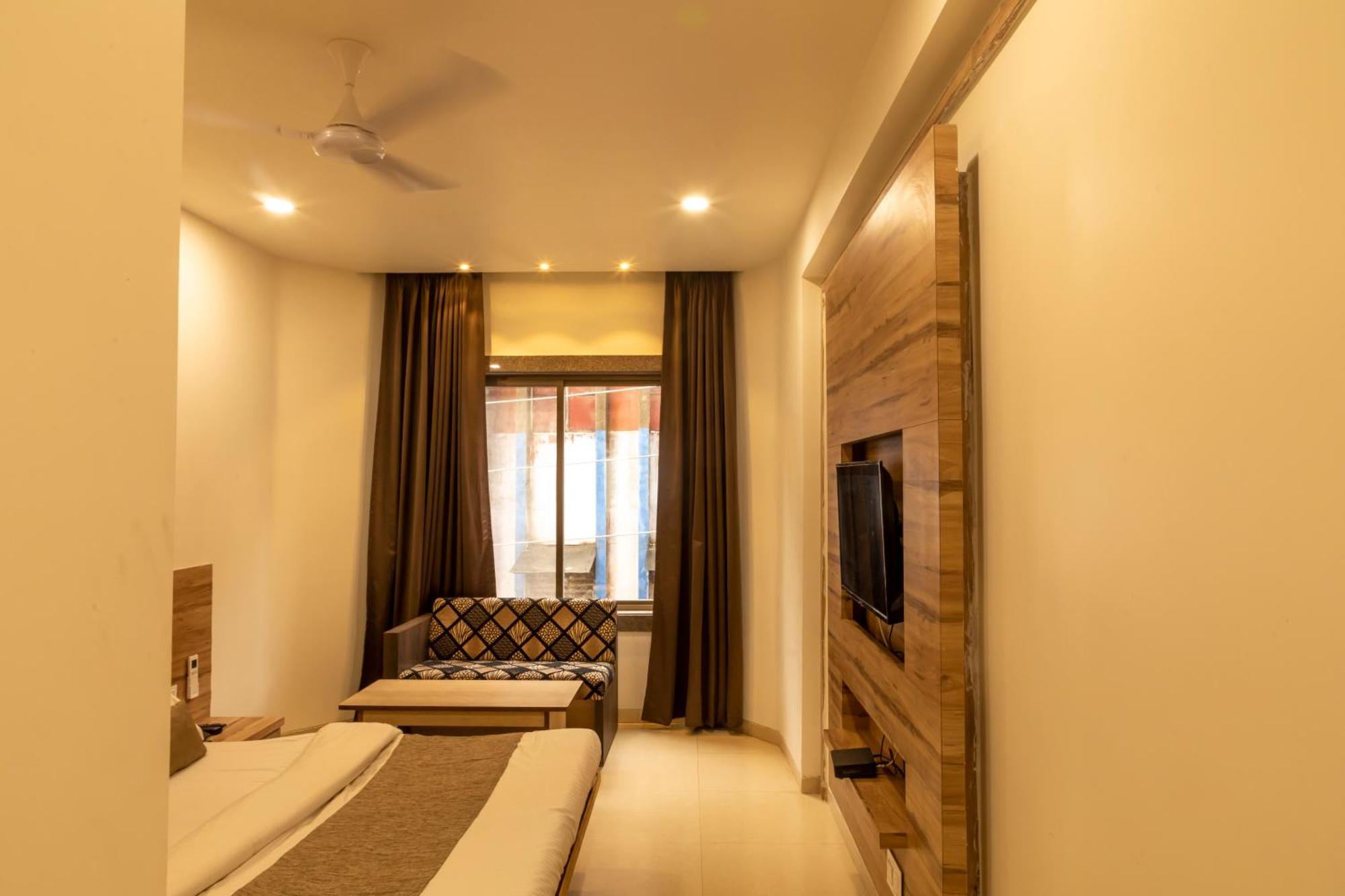 Adarsh Palace Hotel Bhopal Esterno foto