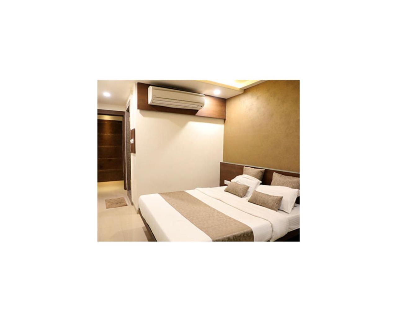 Adarsh Palace Hotel Bhopal Esterno foto